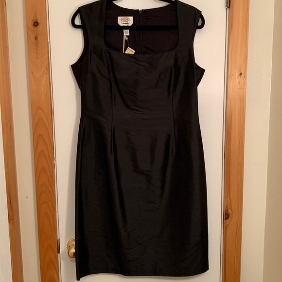 Talbots Dresses & Skirts - NWT 100% silk dress from Talbots. 🌟 BEST IN SHOW 🌟